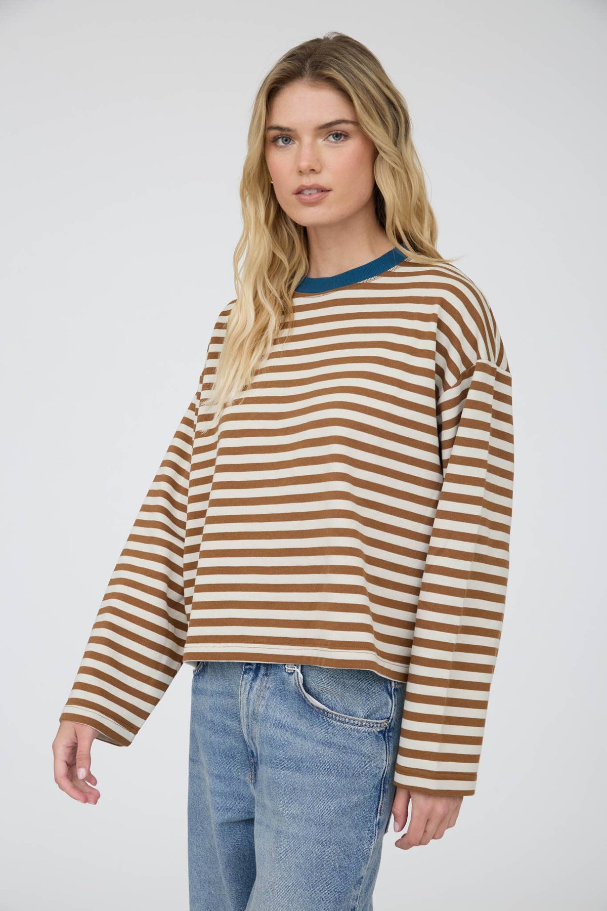 COLOR BLOCK NECK TRIM LONG SLEEVE BOXY KNIT TOP : TAN MULTI