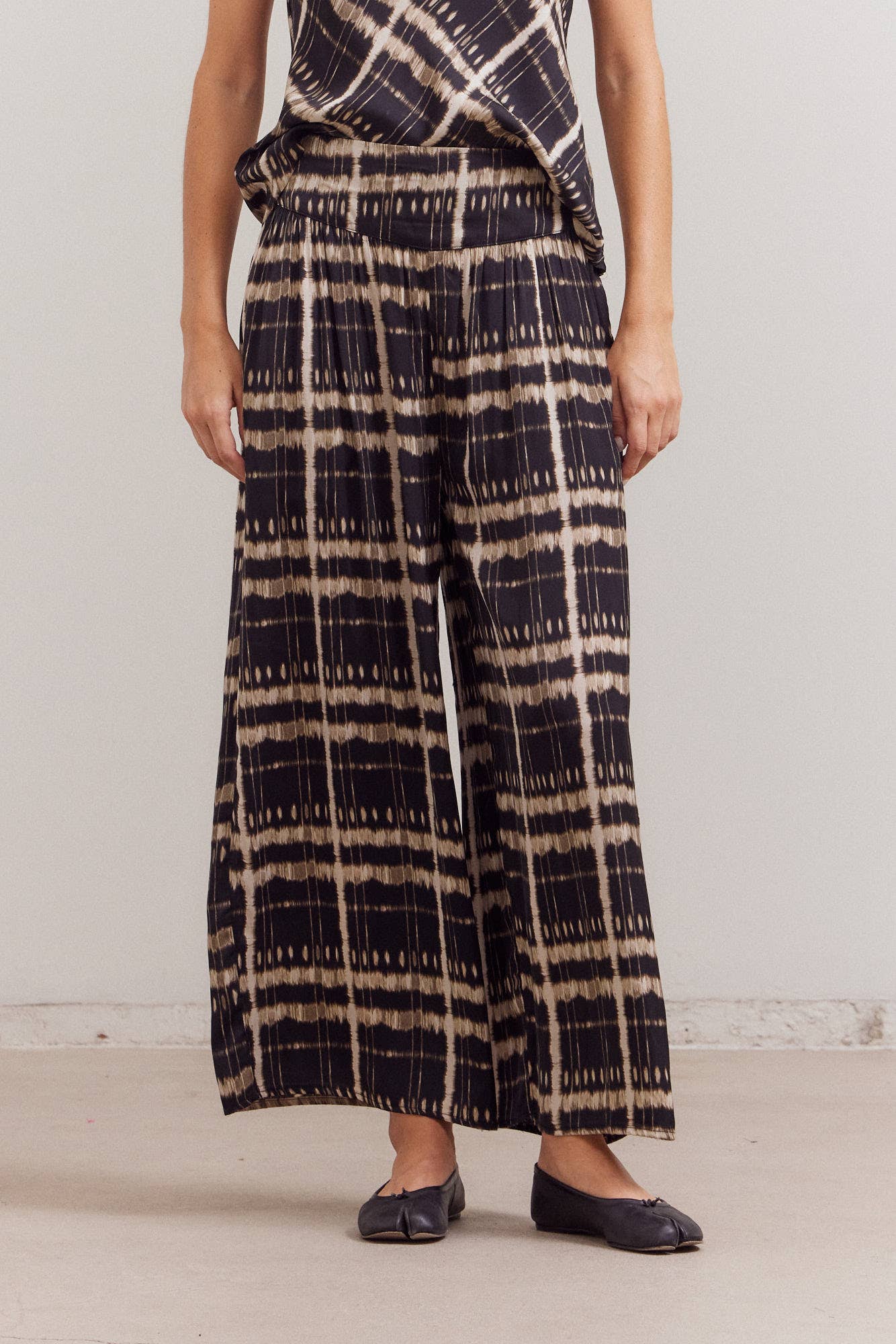WIDE PRINT PANTS: MULTI