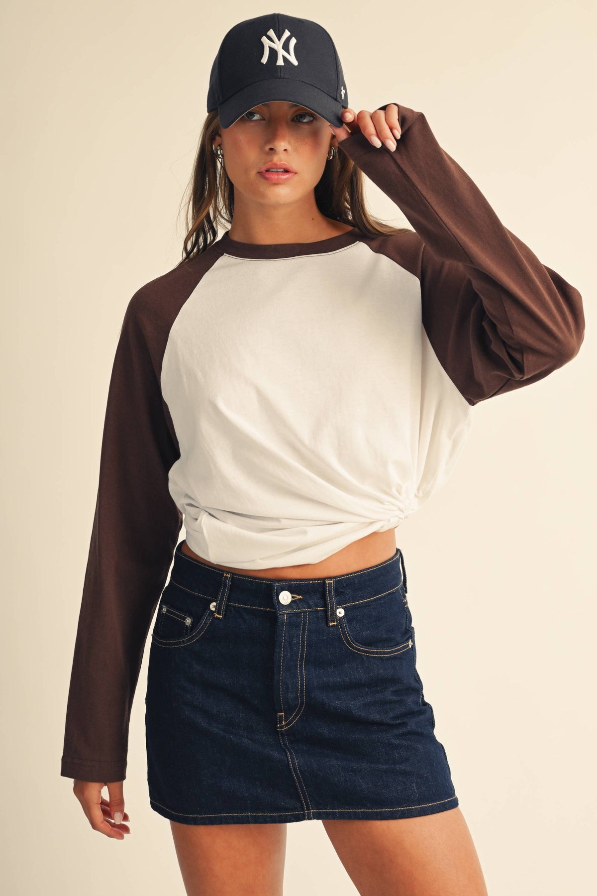 Contrast Raglan Long Sleeve Baseball Tee: White Brown