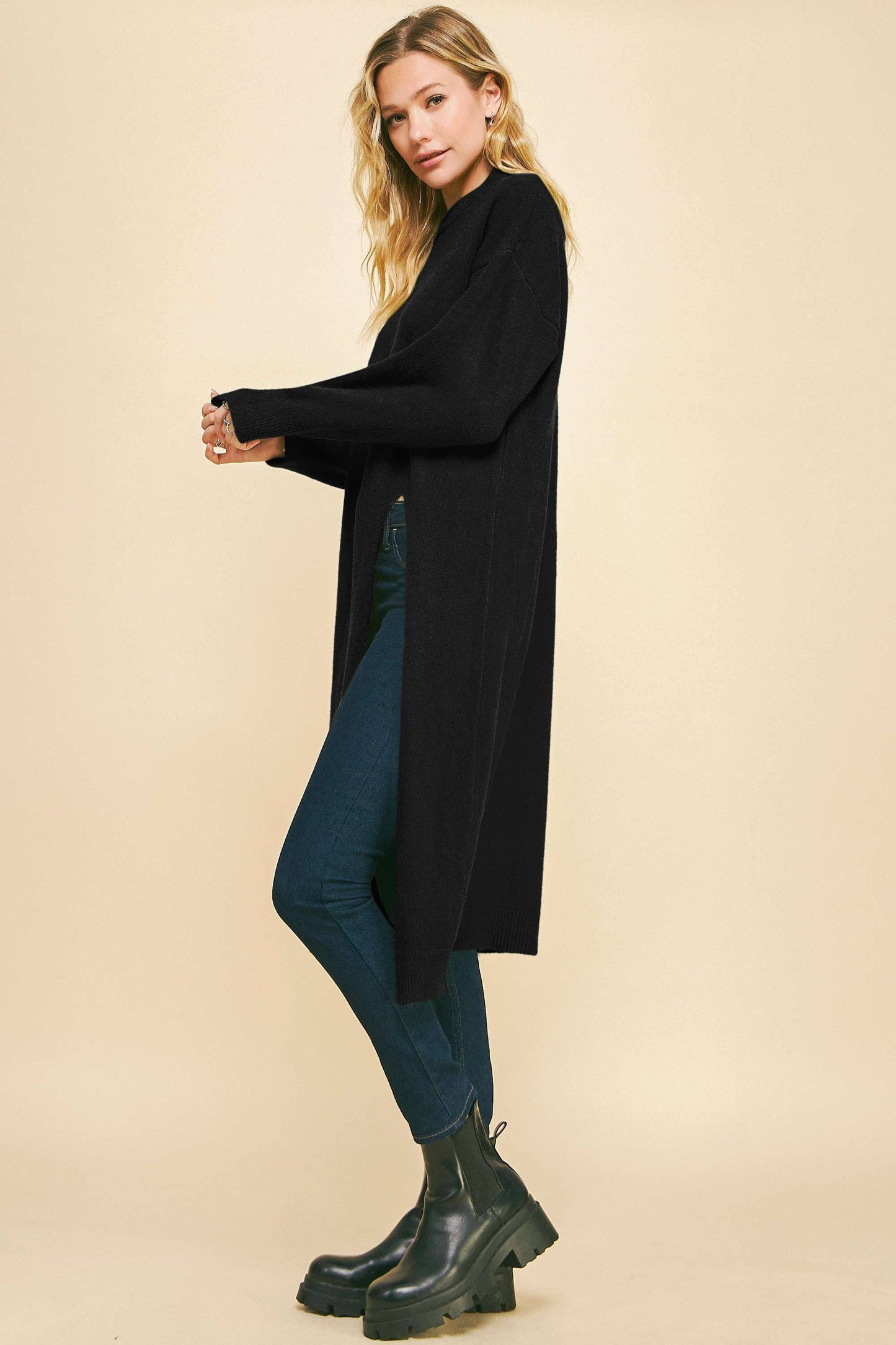 SPLIT SOLID KNIT LONG DRESS: Black