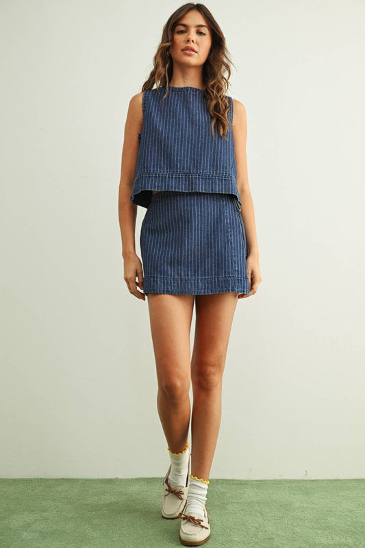 PINSTRIPED DENIM SLEEVELESS TOP: DENIM BLUE