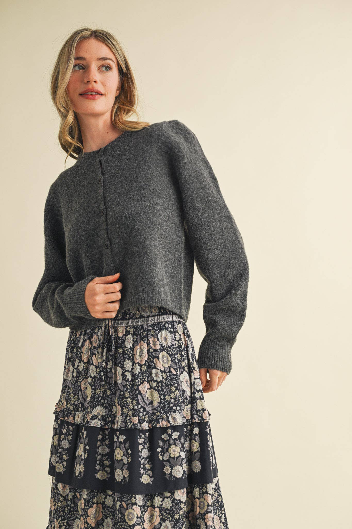 HEAVY PUFF SLEEVE SWEATER CARDIGAN: CHARCOAL