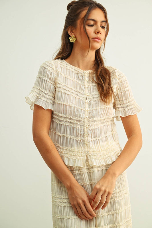 CHIFFON SHORT SLEEVE BUTTON FRONT TOP: BEIGE