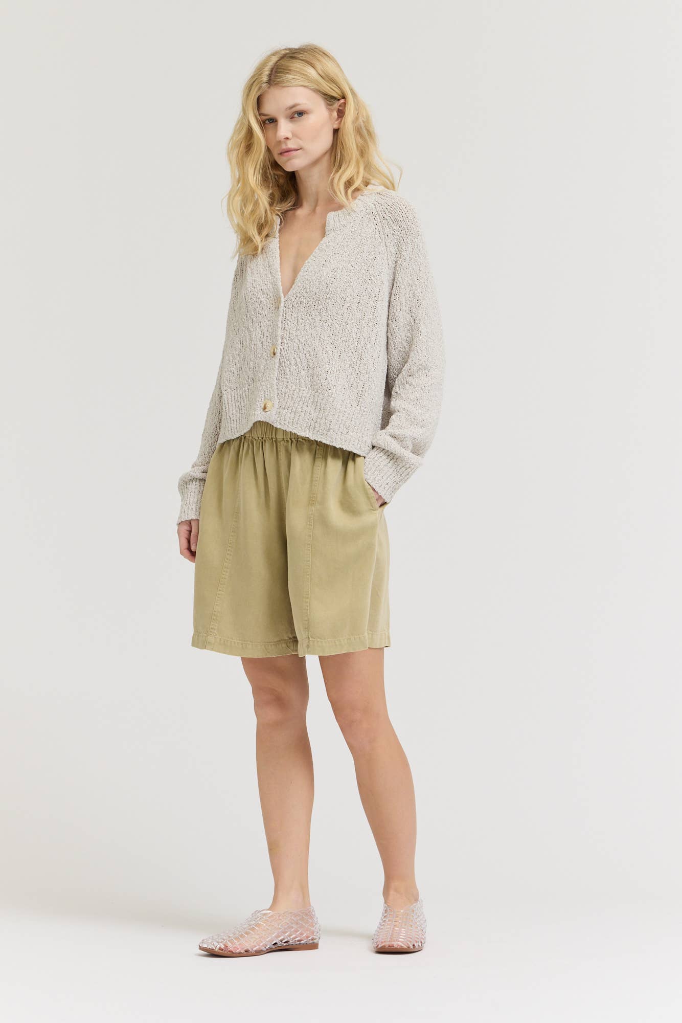 TEXTURED VNECK CARDIGAN: CLOUD