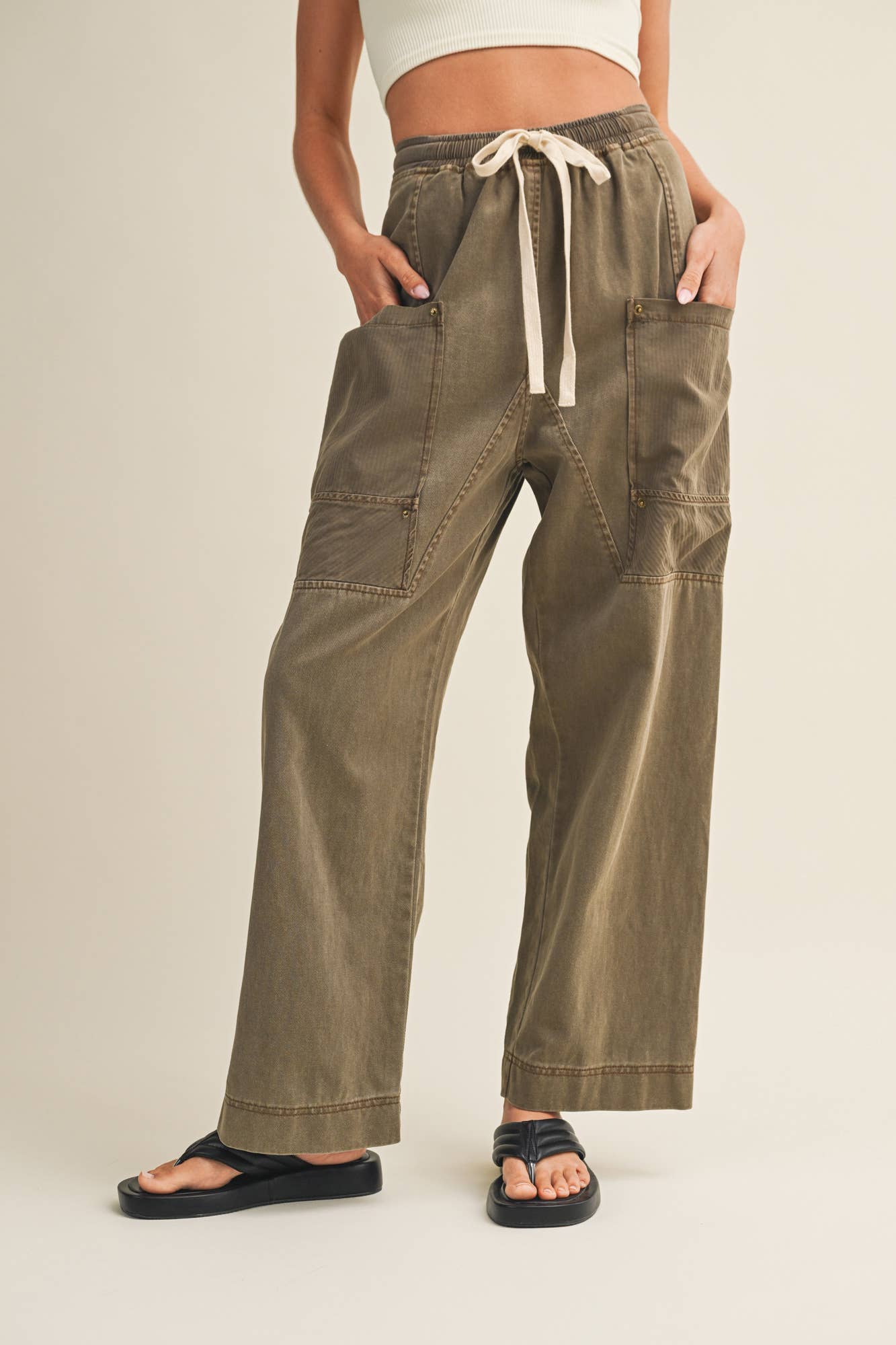 Drawstring Waist Wide Leg Utility Trouser: BURNT MOSS