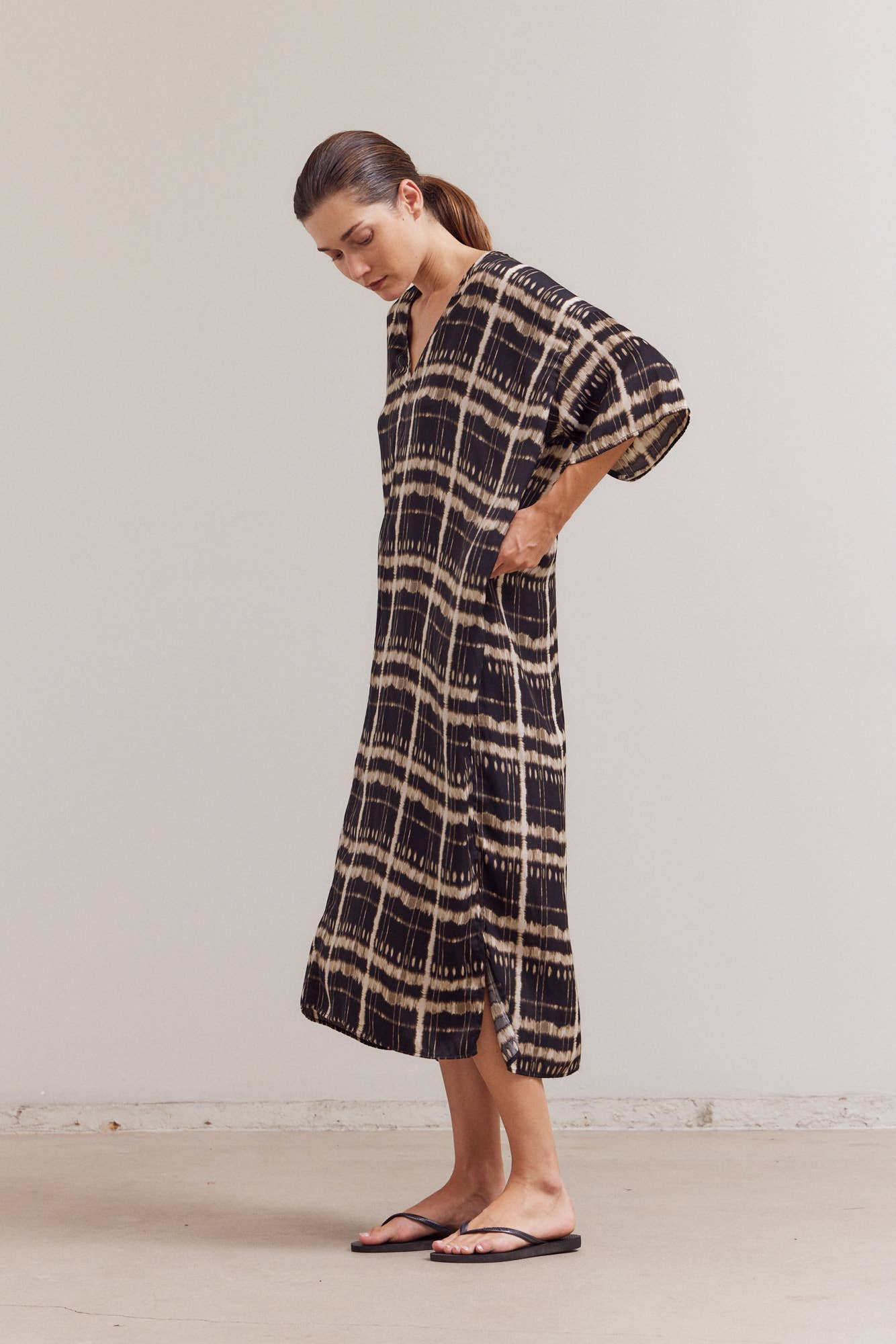  SATIN PRINT TUNIC DRESS:  Mulit