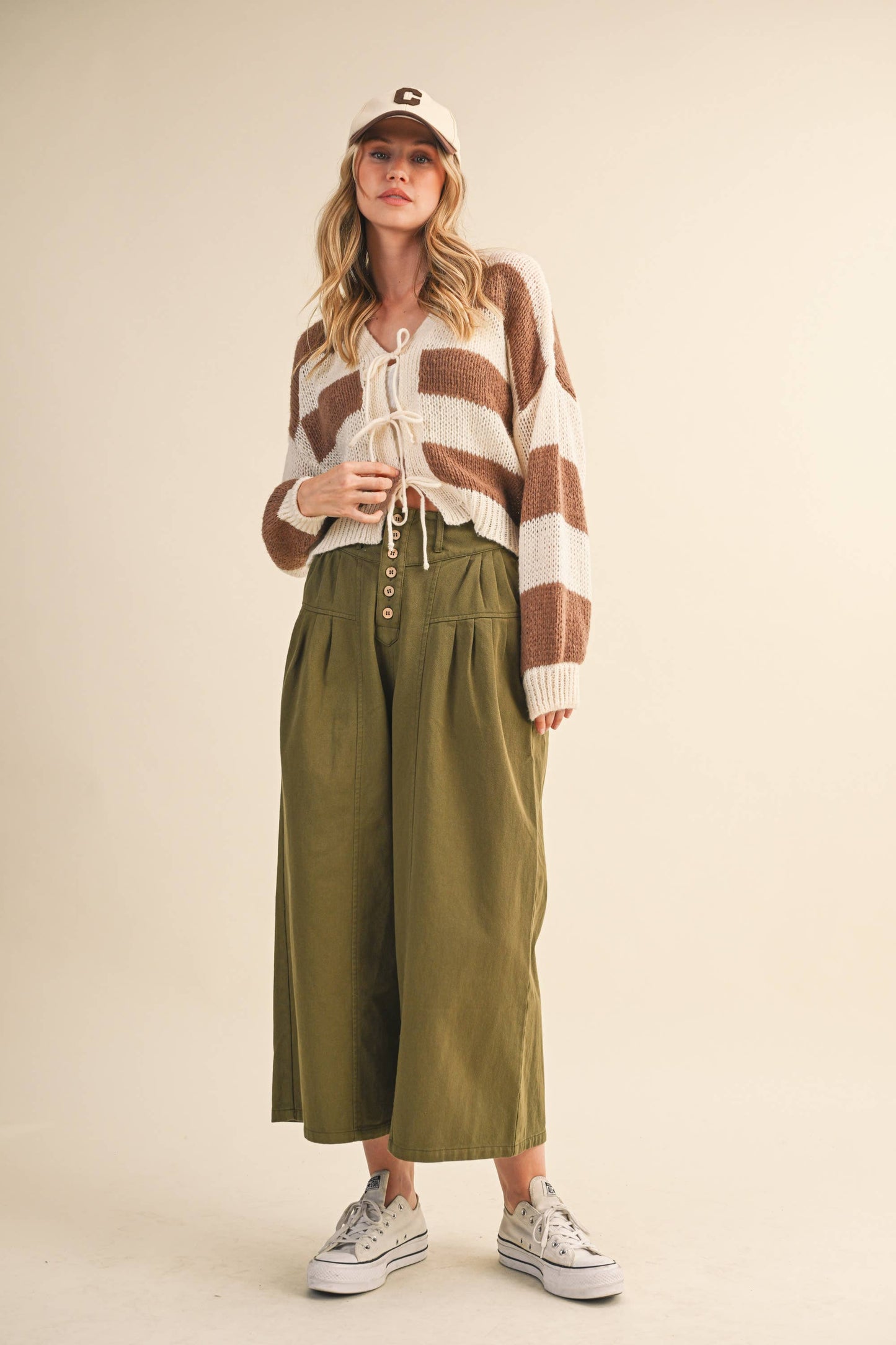 COTTON TWILL HIGH WAIST CROPPED WIDE LEG PANTS: OLIVE