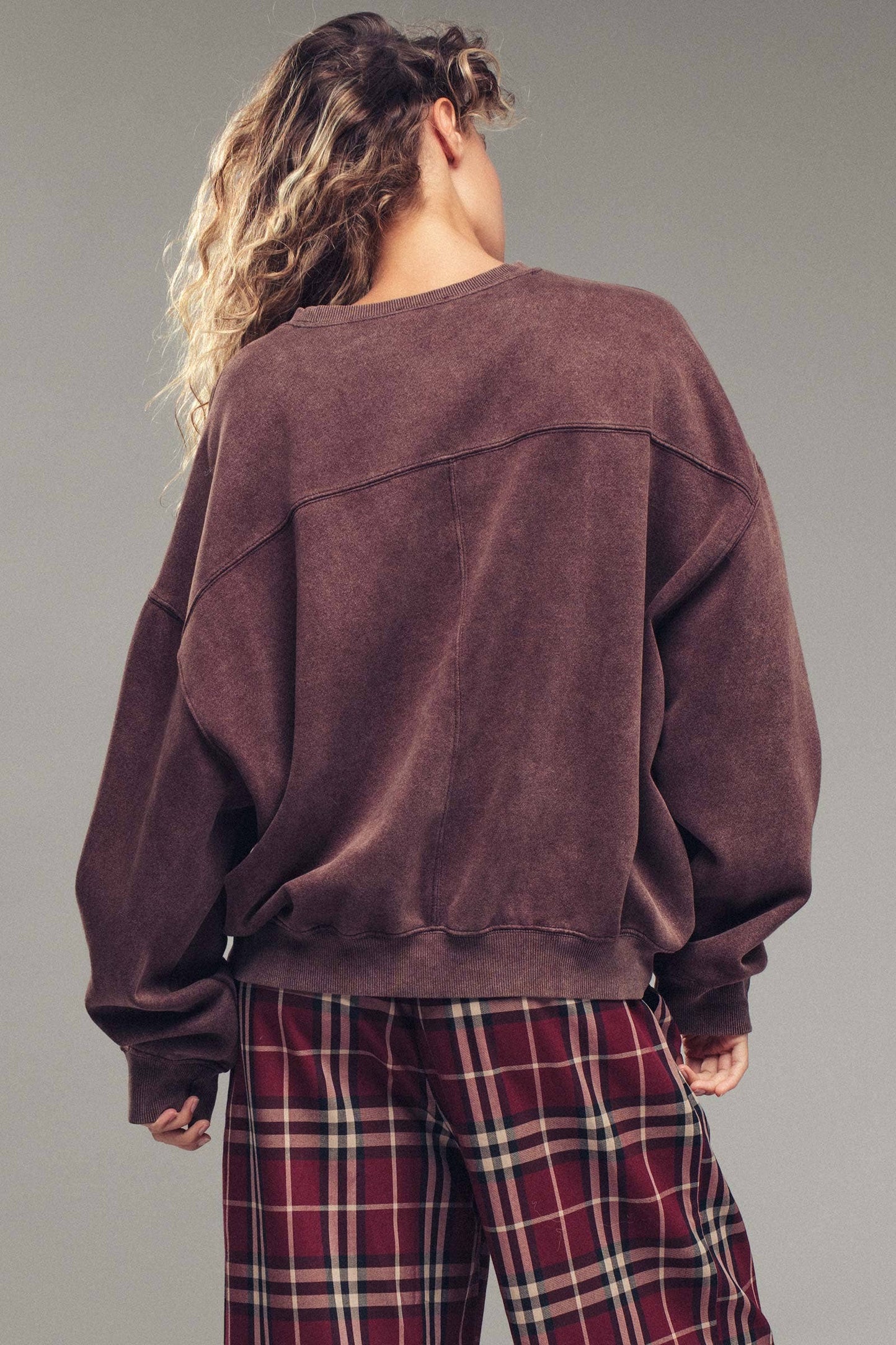 Pigment Washed Relaxed Fit Sweatshirt: BROWN