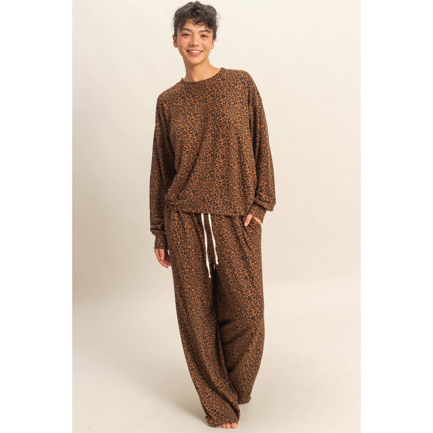 Soft Fabric Leopard Lounge Sweatshirt: BROWN