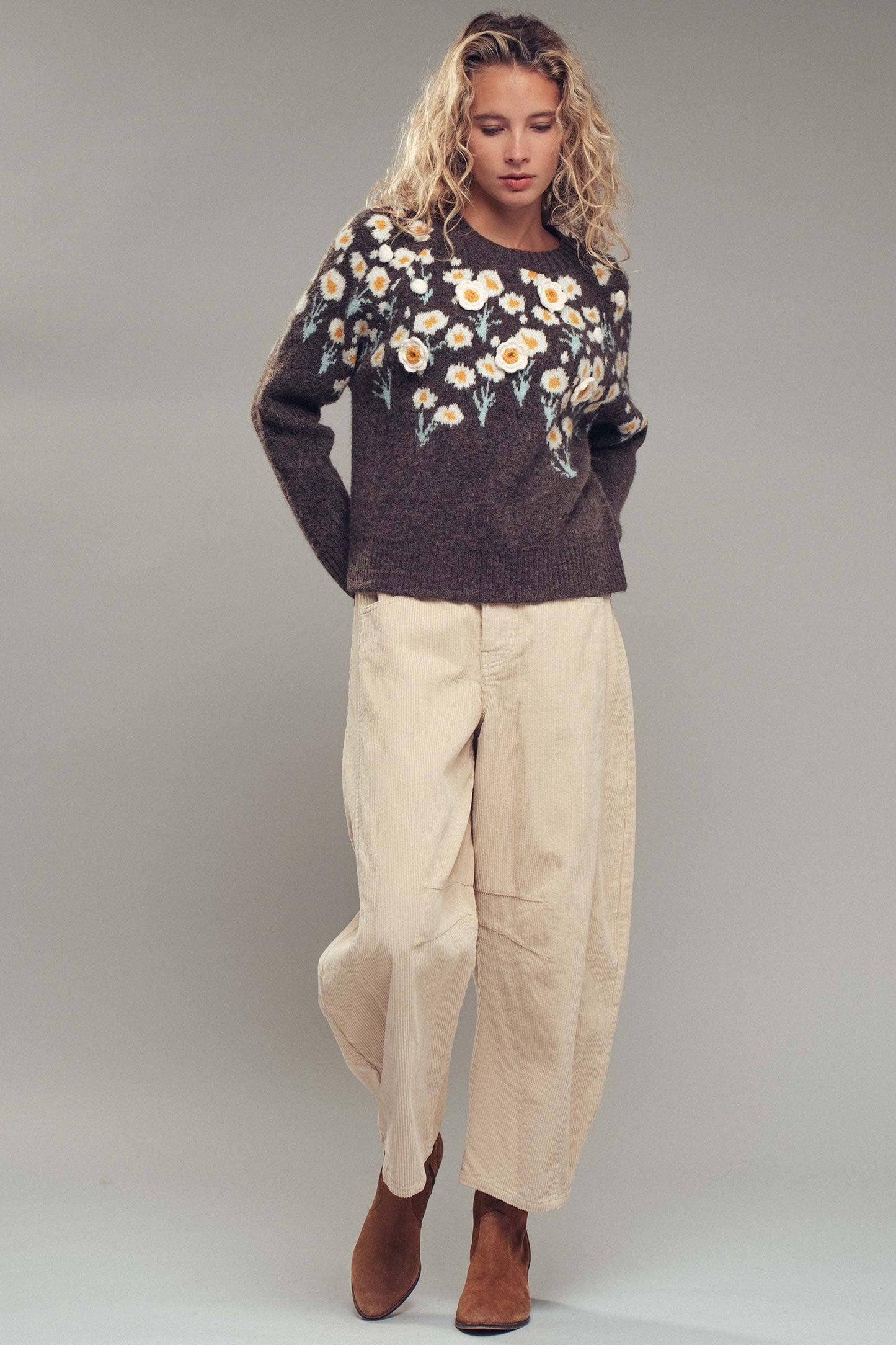 Daisy Embossed Floral Knit Sweater: Brown
