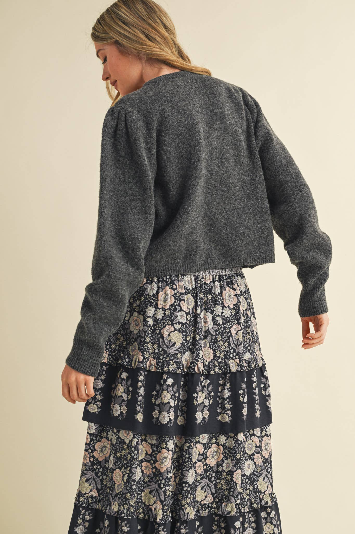 HEAVY PUFF SLEEVE SWEATER CARDIGAN: CHARCOAL