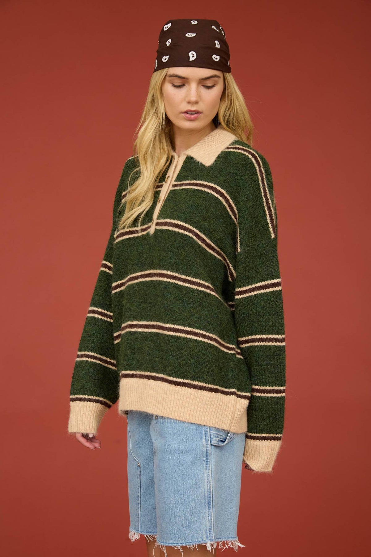 CONTRAST COLLAR STRIPE POLO FUZZY KNIT SWEATER : HUNTER GREEN MULTI