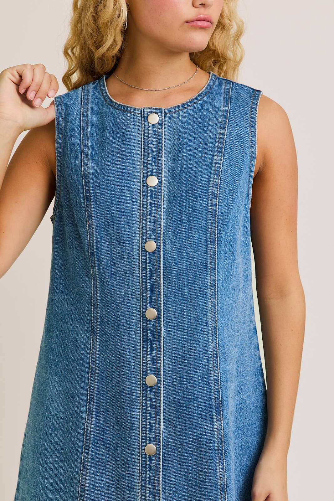 BUTTON DOWN DENIM MINI DRESS: DENIM BLUE
