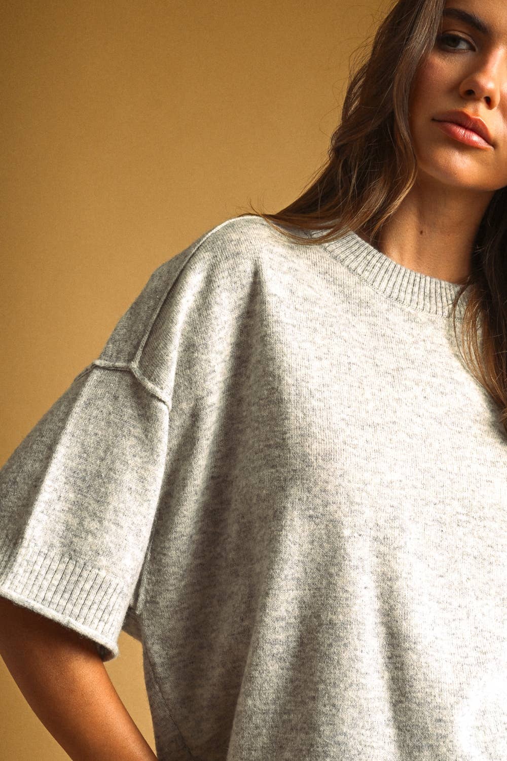 SHORT SLEEVE KNIT CROP TOP: HEATHER GREY