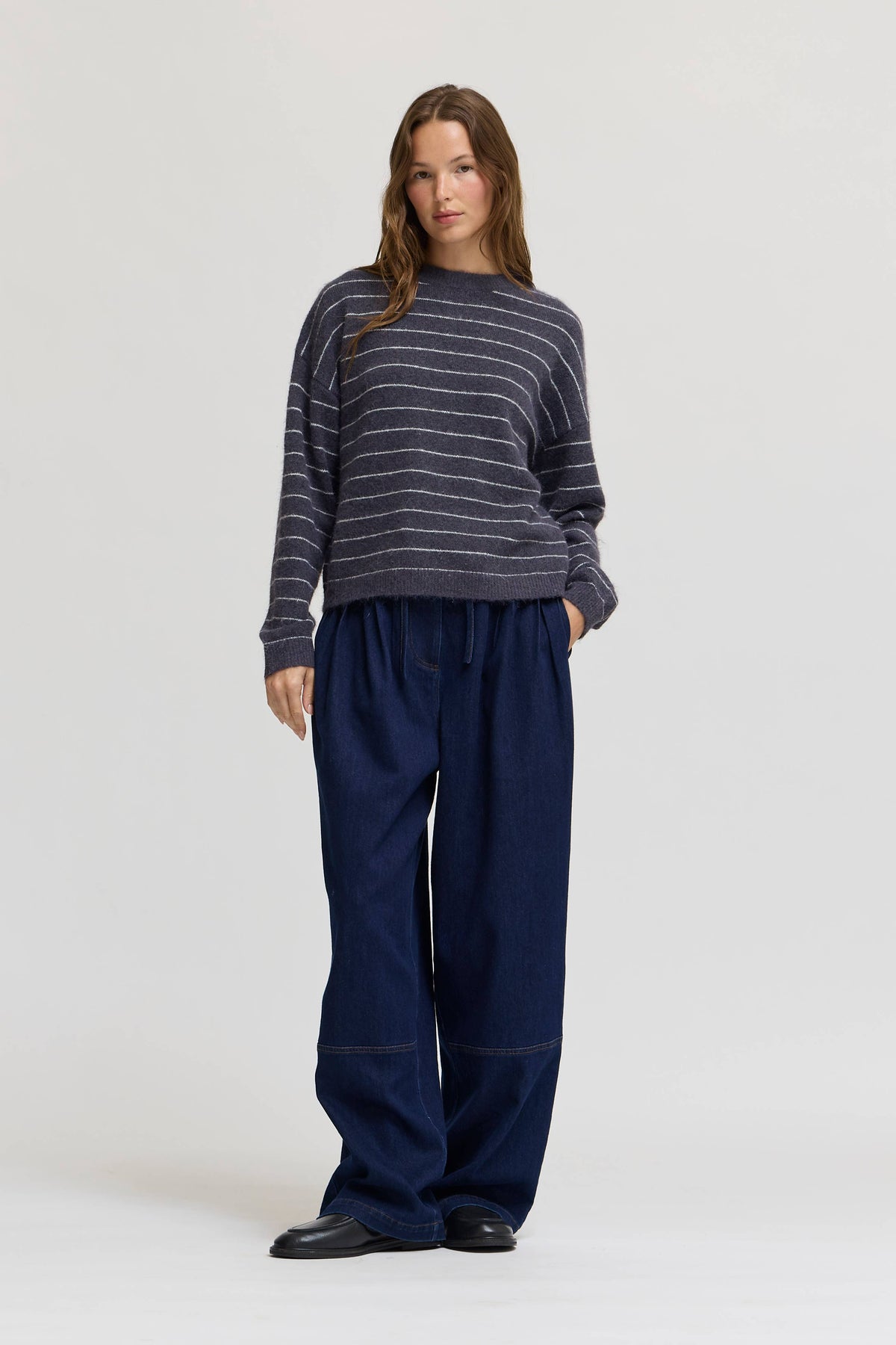 LOOSE FIT STRIPE SWEATER  TOP: PLUM IVORY