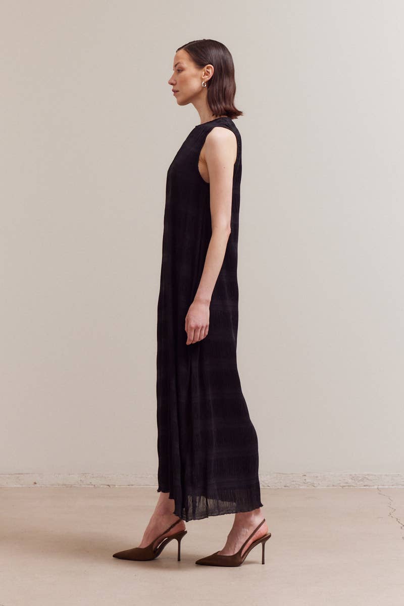 PRE ORDER- ships 11/15 PLEATED CHIFFON DRESS: CHOCOLATE