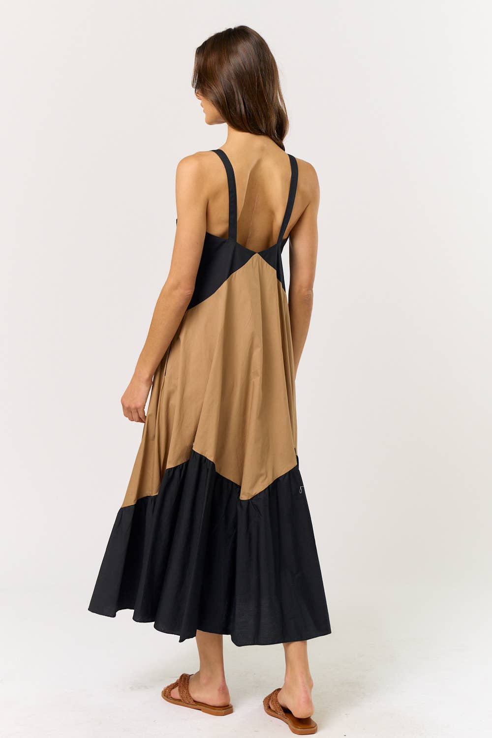 COLOR BLOCK TANK MIDI DRESS W/ POCKETS : BLACK-TAUPE