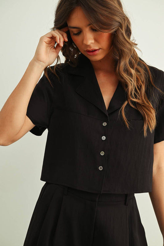 SOFT RAYON BUTTON FRONT SSLV BLOUSE: BLACK