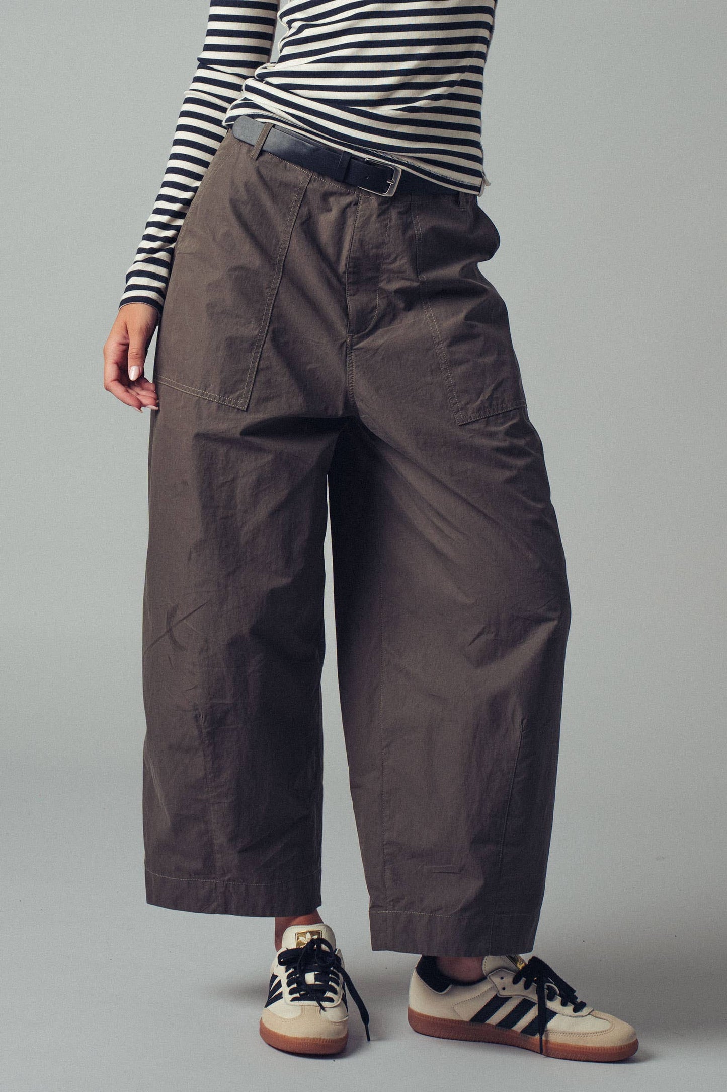 Relaxed Wide-Leg Cargo Pants: OLIVE