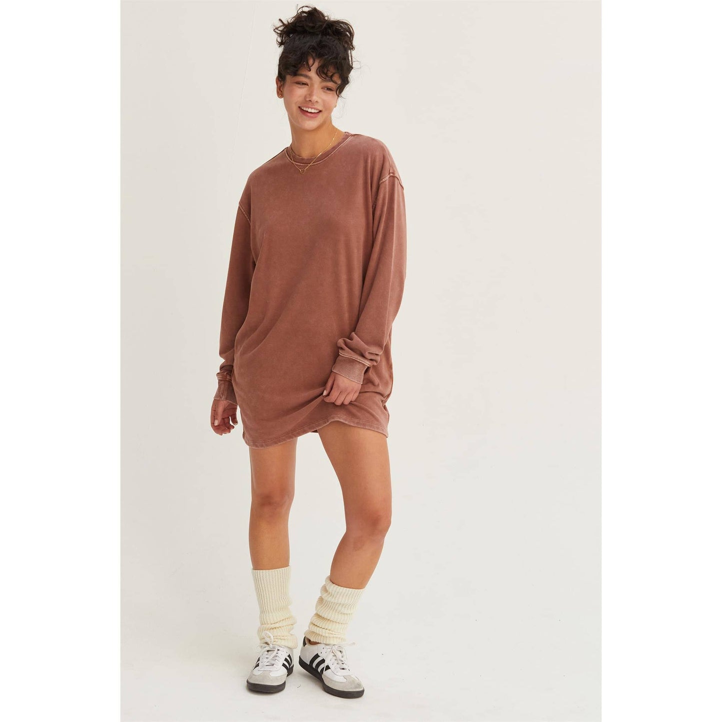Long Sleeve Oversized Mini Dress: CHESTNUT