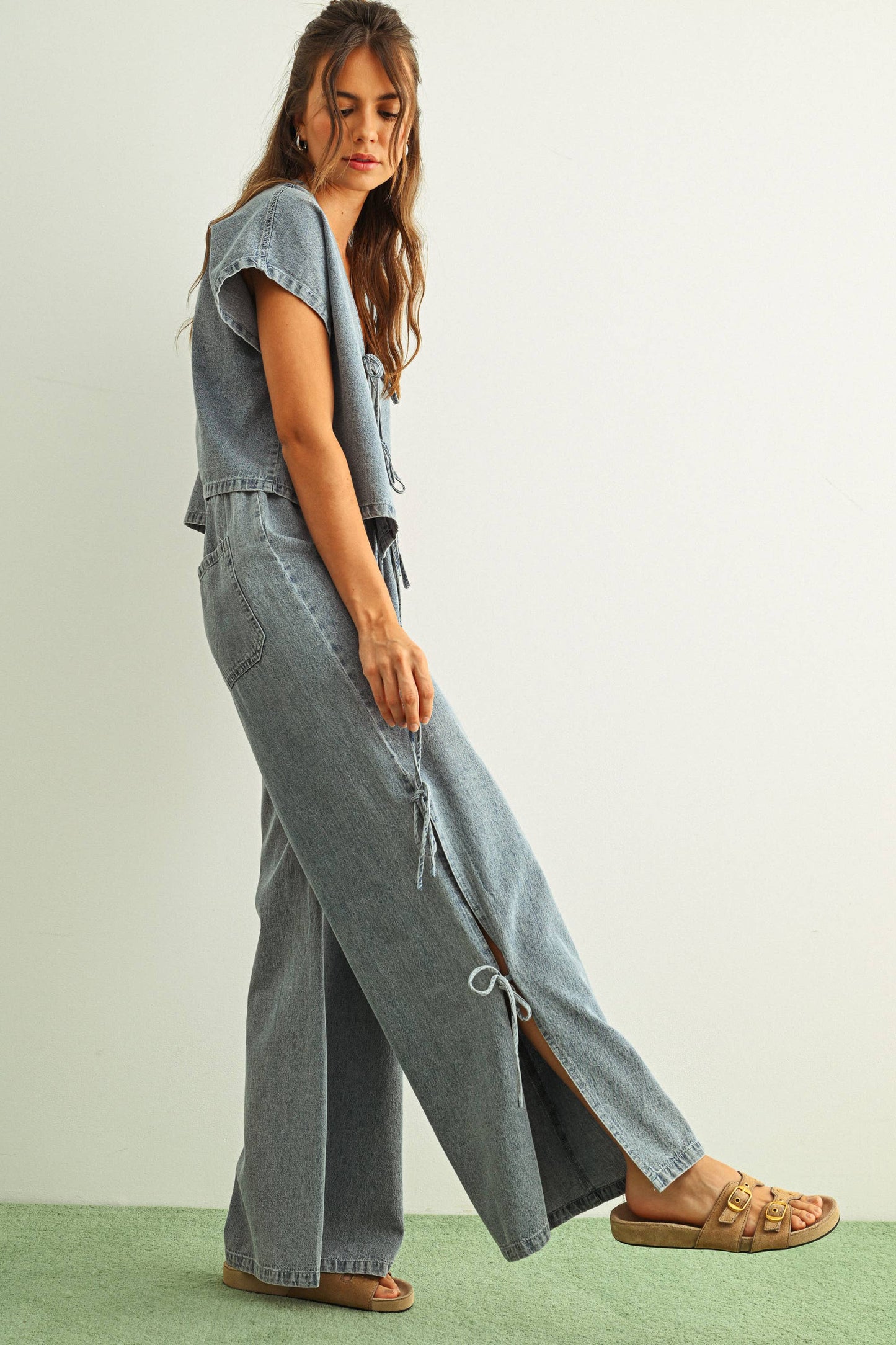 DENIM TIED ON THE SIDE PANTS: DENIM