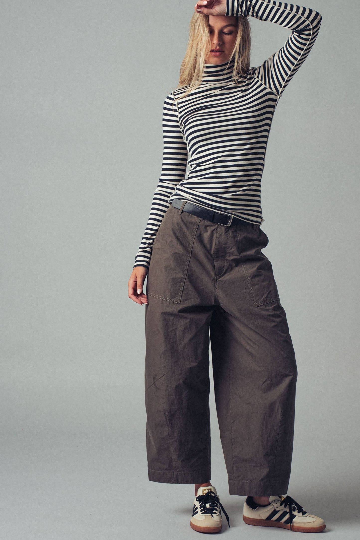Relaxed Wide-Leg Cargo Pants: OLIVE