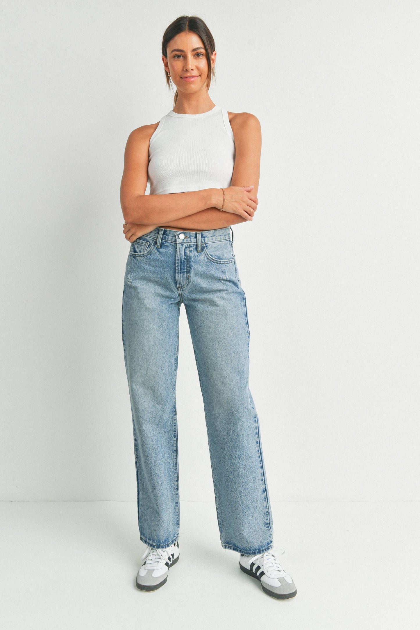 Relaxed Straight - Med Wash
