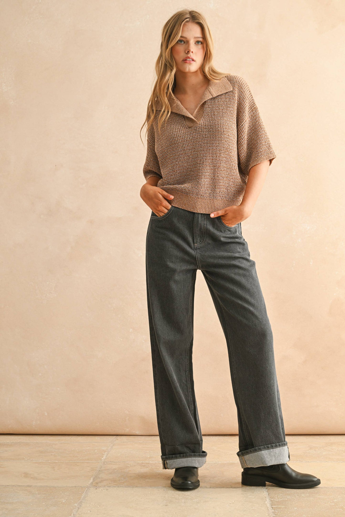 MULTI COLOR COLLARED KNITTED TOP: MOCHA/BROWN