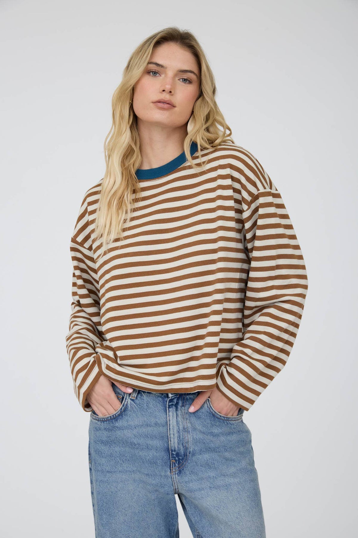 COLOR BLOCK NECK TRIM LONG SLEEVE BOXY KNIT TOP : TAN MULTI