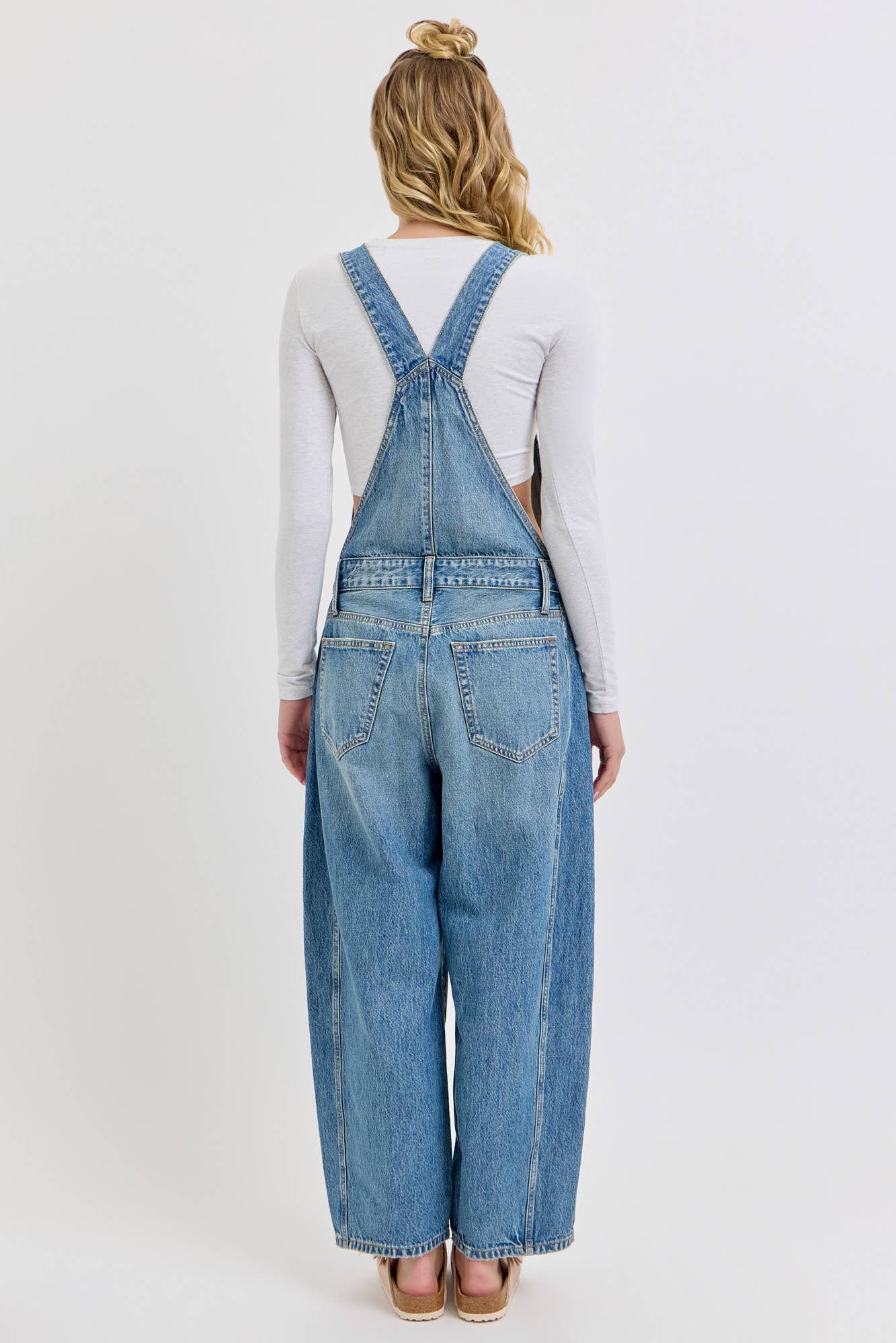 Mid Waisted Barrel Overall: Medium Wash