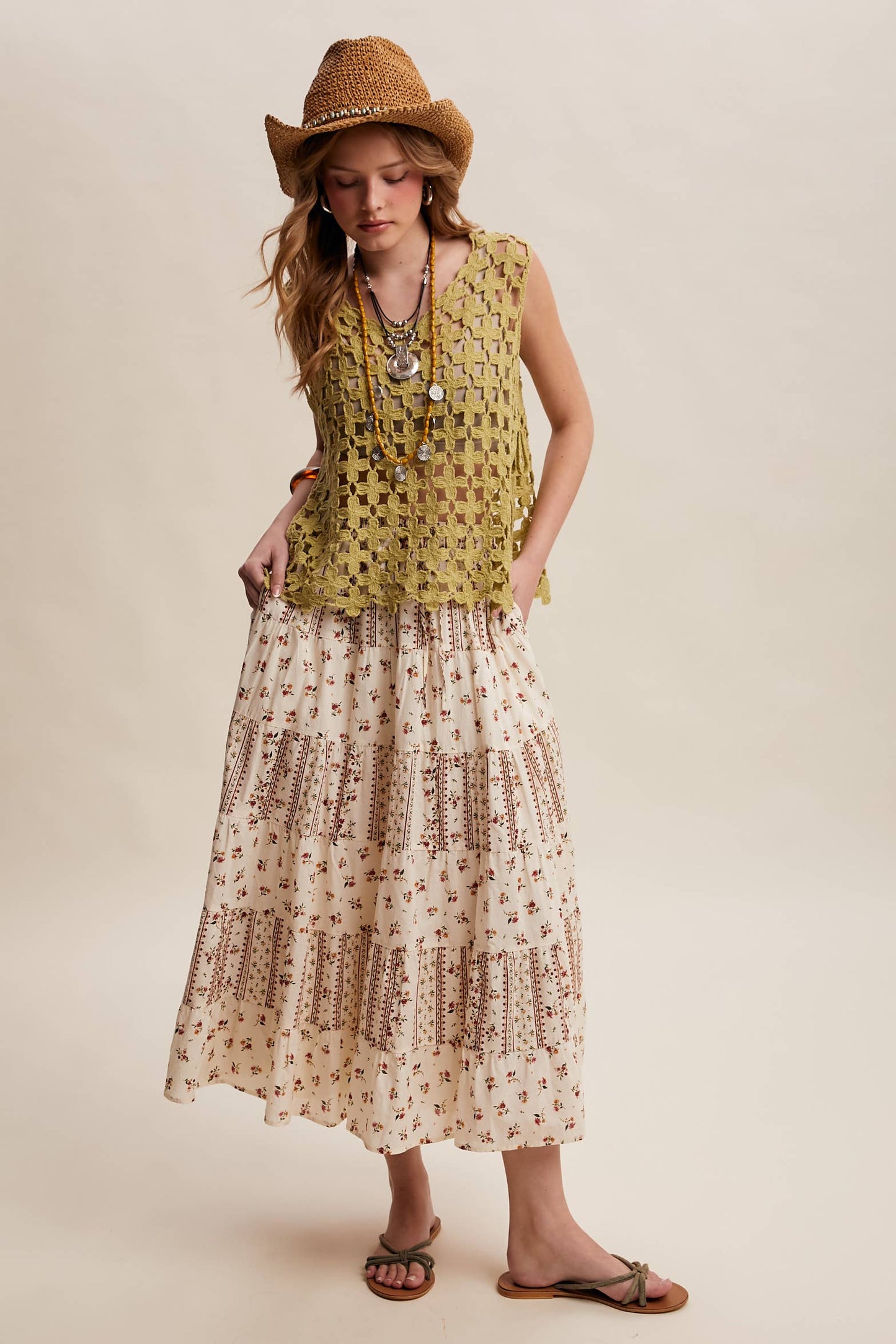 Flower Crochet Sleeveless Tank: Light Green