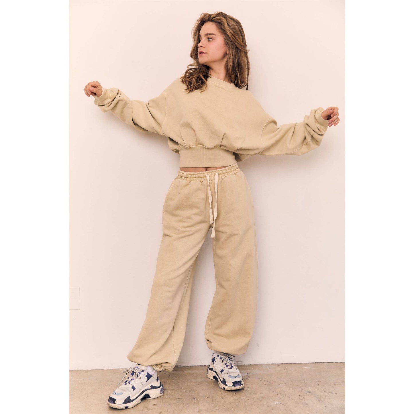 Acid Wash Cropped Balloon Sweatshirt: BLACK