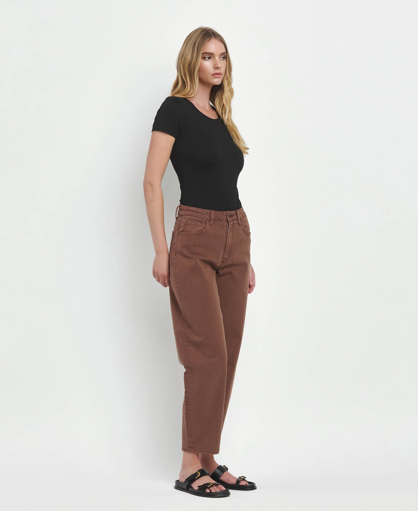 SUPER HIGH RISE BROWN SLIM BARREL: Brown