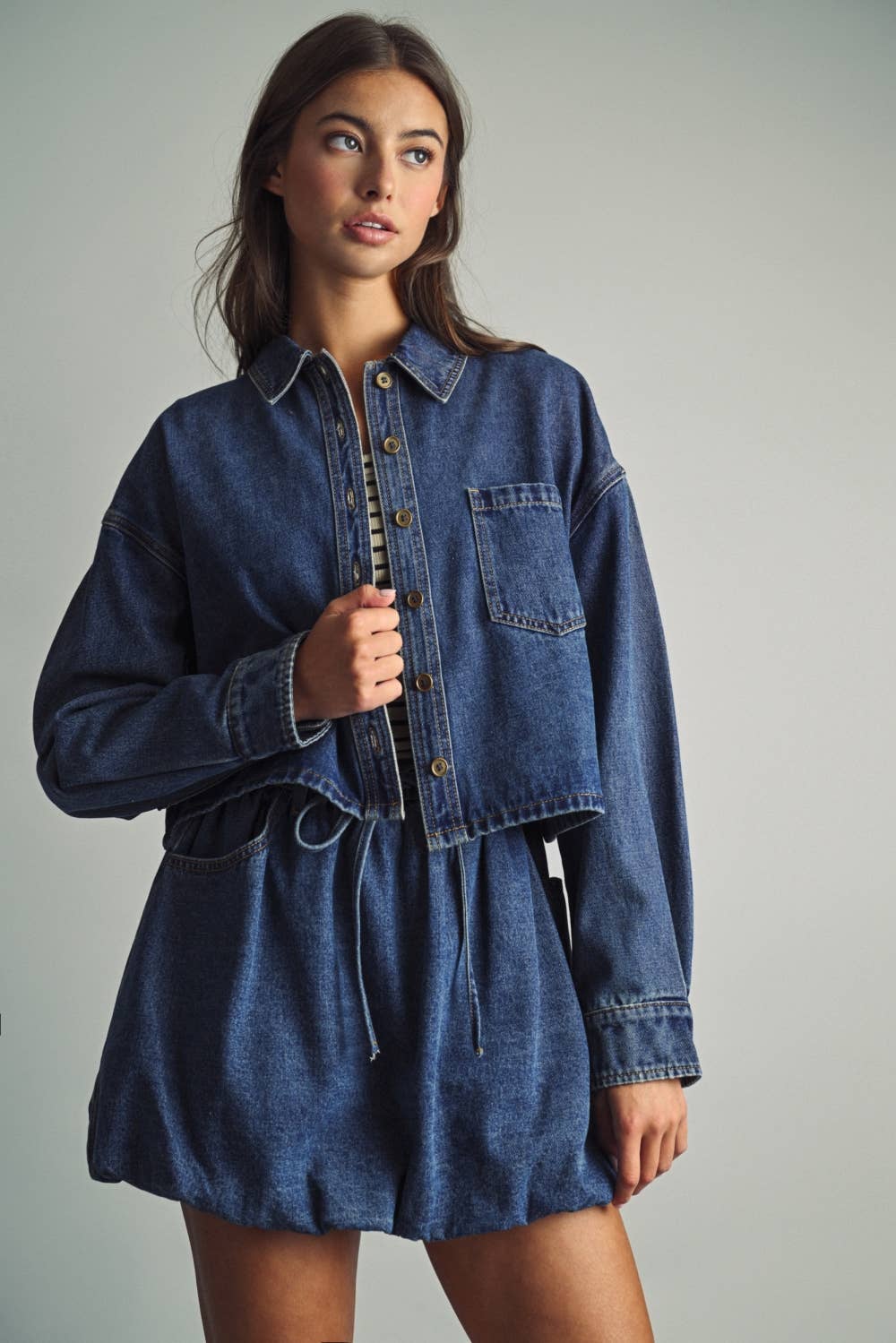 NDIGO DENIM BUTTON FRONT CROP SHIRTS: DENIM
