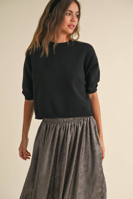 SHORT SLEEVE SWEATER TOP: Black