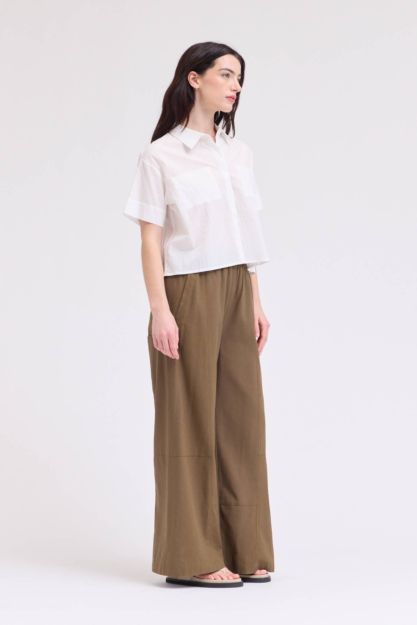 Cropped Button Up Short Sleeve Shirt: White