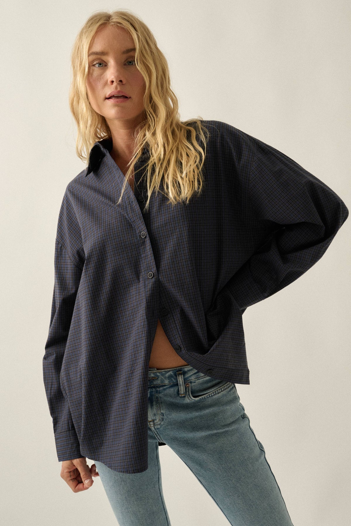 Plaid Button-Front Collared Long-Sleeve Oversize Shirt: Retro Blue