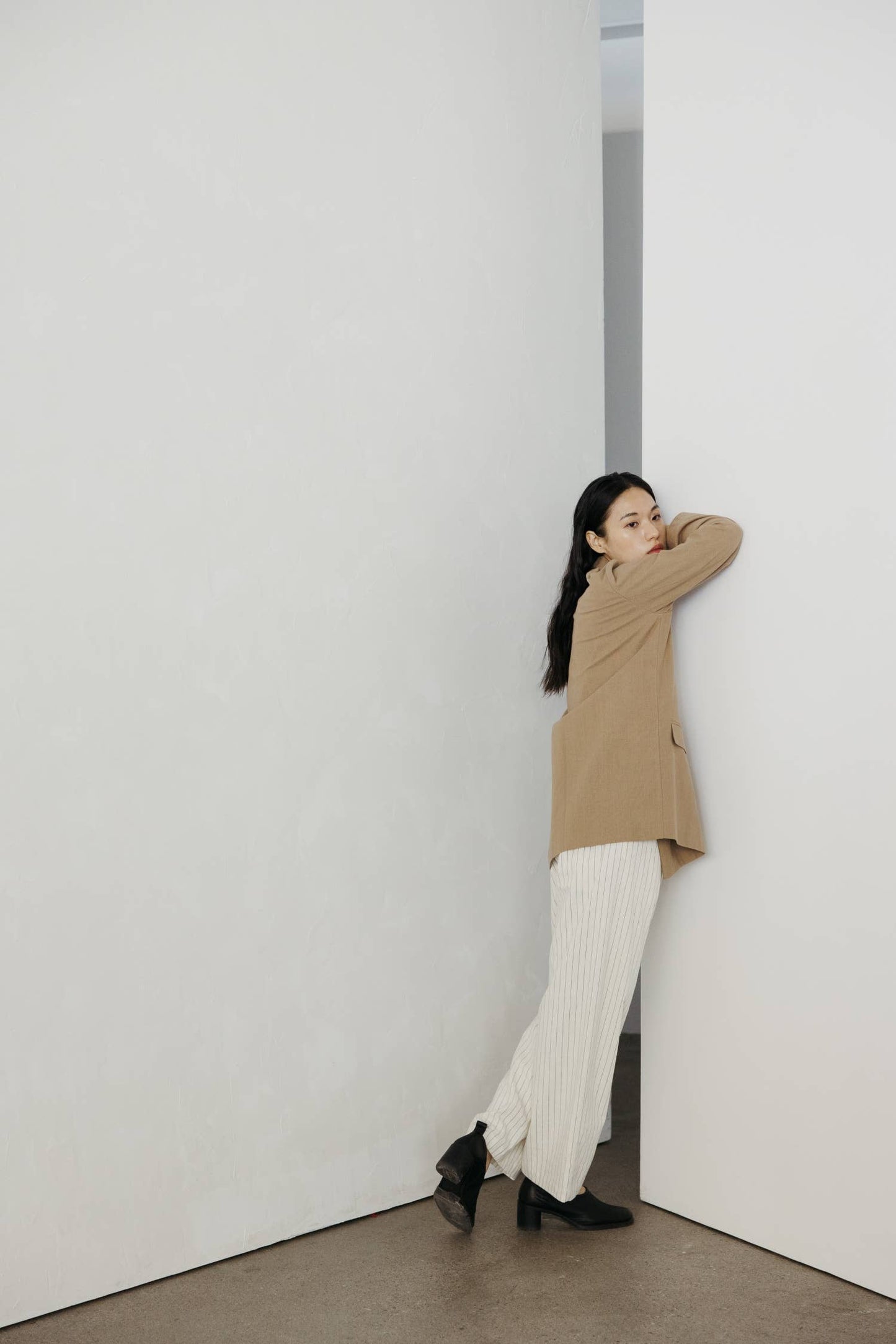 The Arla Jacket | Oversized Linen Blazer: TAUPE / SMALL