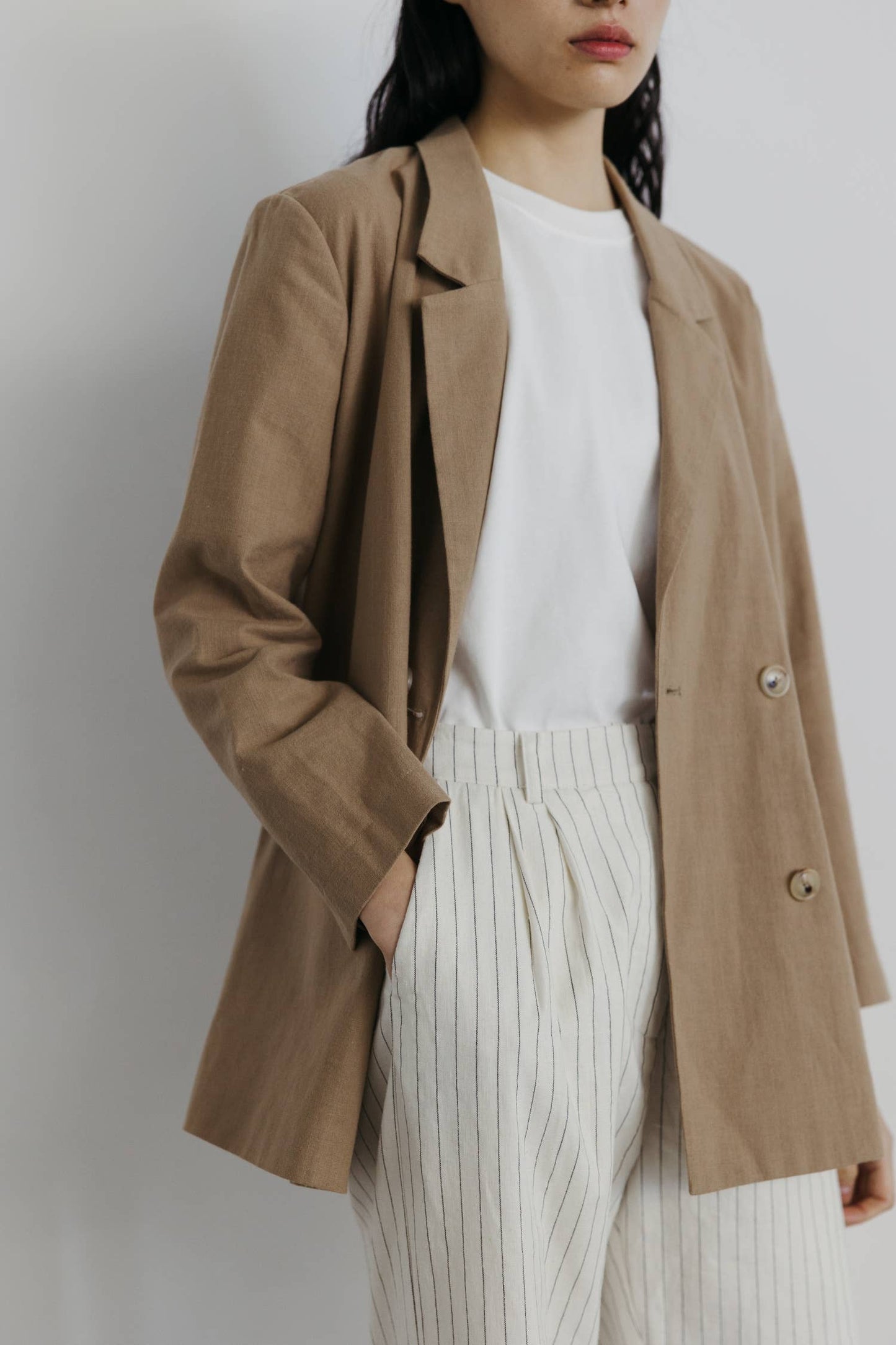 The Arla Jacket | Oversized Linen Blazer: TAUPE / SMALL