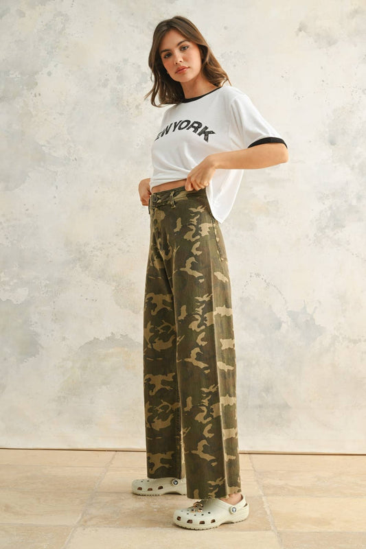 CAMOUFLAGE PRINT STRETCH PANTS: CAMOUFLAGE
