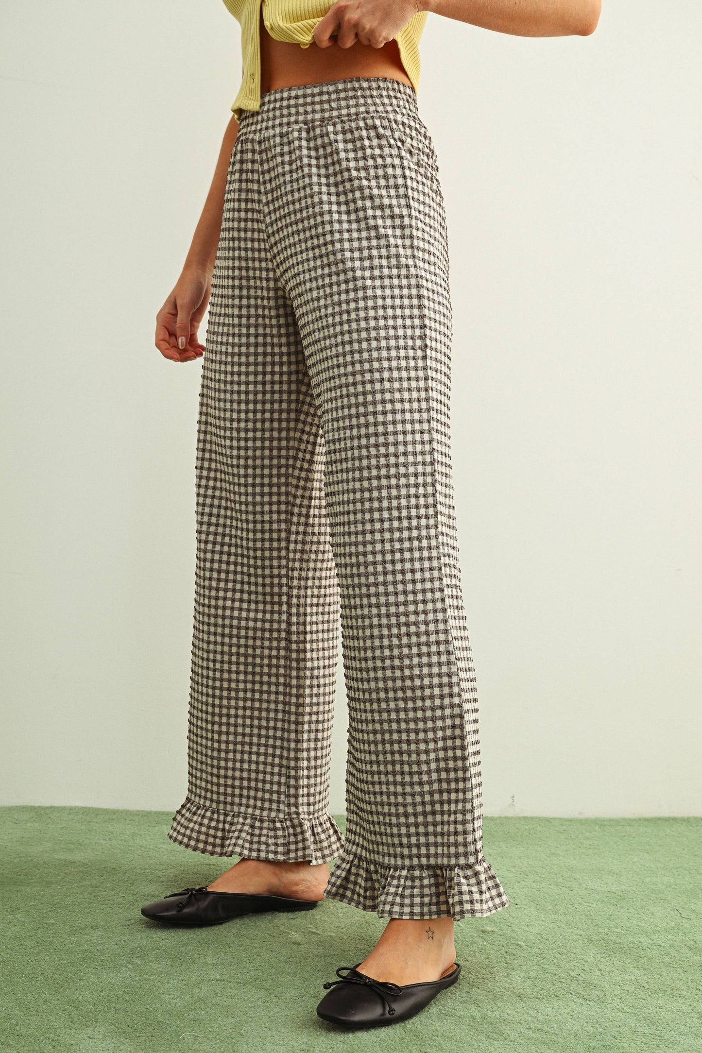 Crinkled Gingham Printed Pants W/ Ruffle Hem: Brown