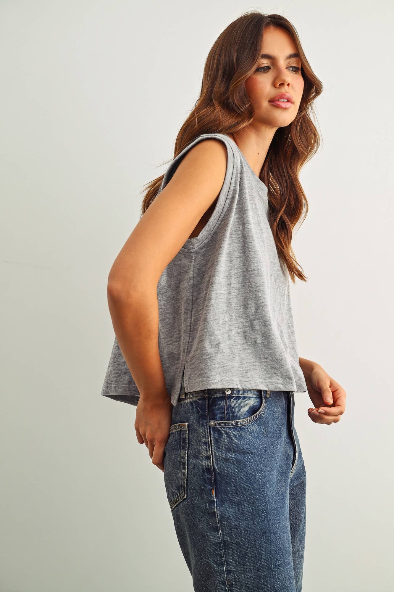 ROUND NECK SLUB TOP: HEATHER GREY