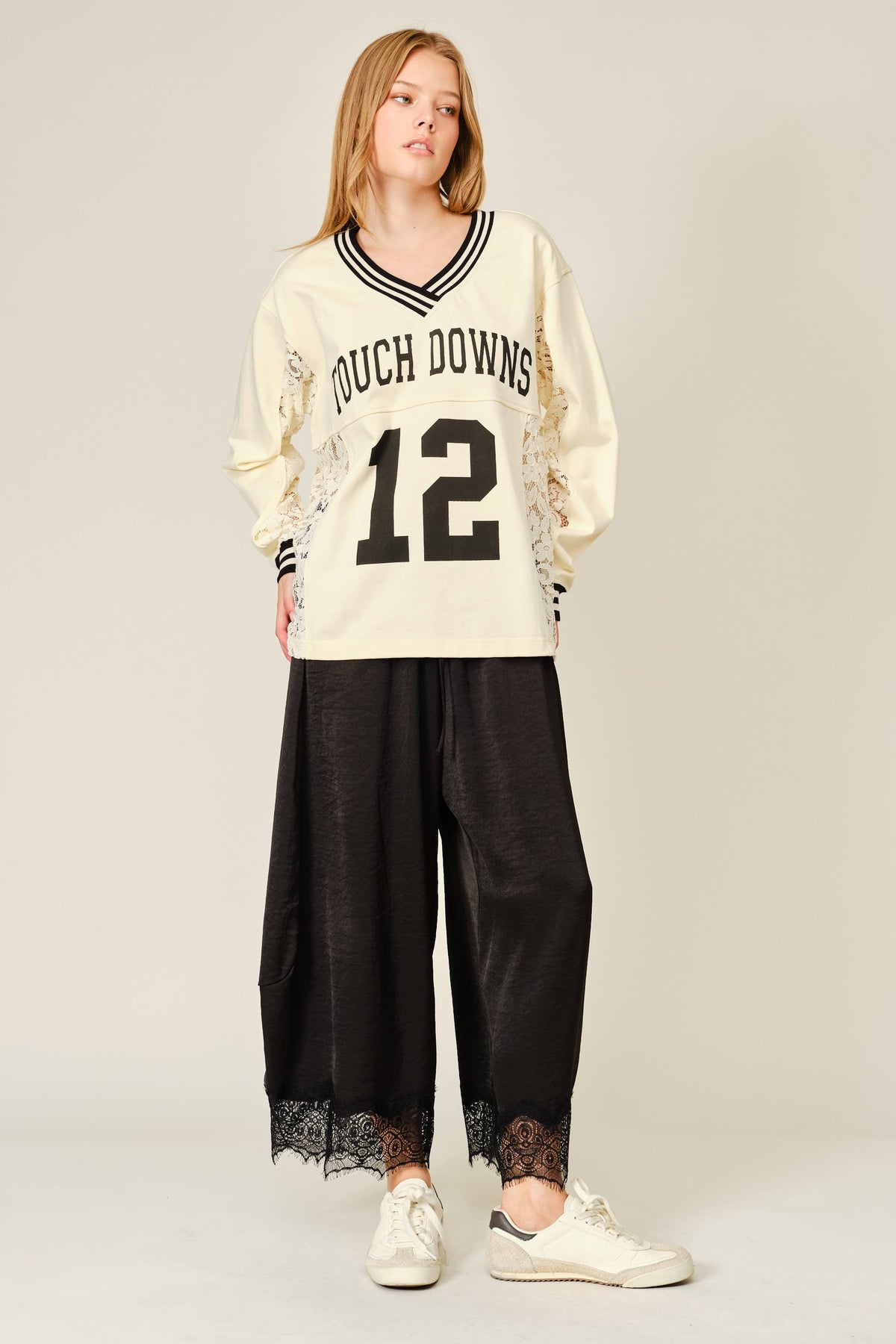 LACE TRIM SATIN DRAWSTRING BARREL PANTS: BLACK