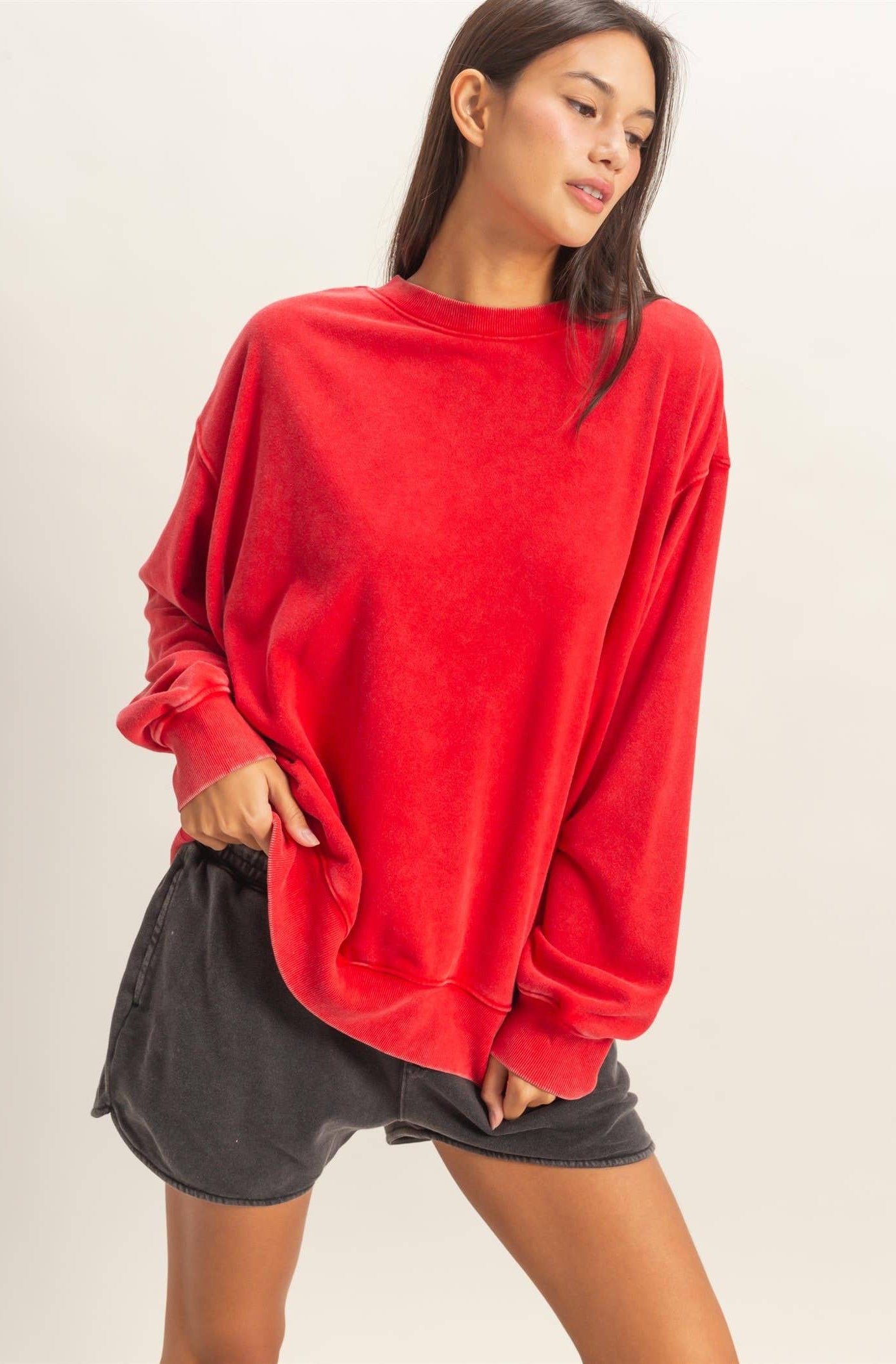 Mineral Washed Crew Neck Sweatshirt: RED