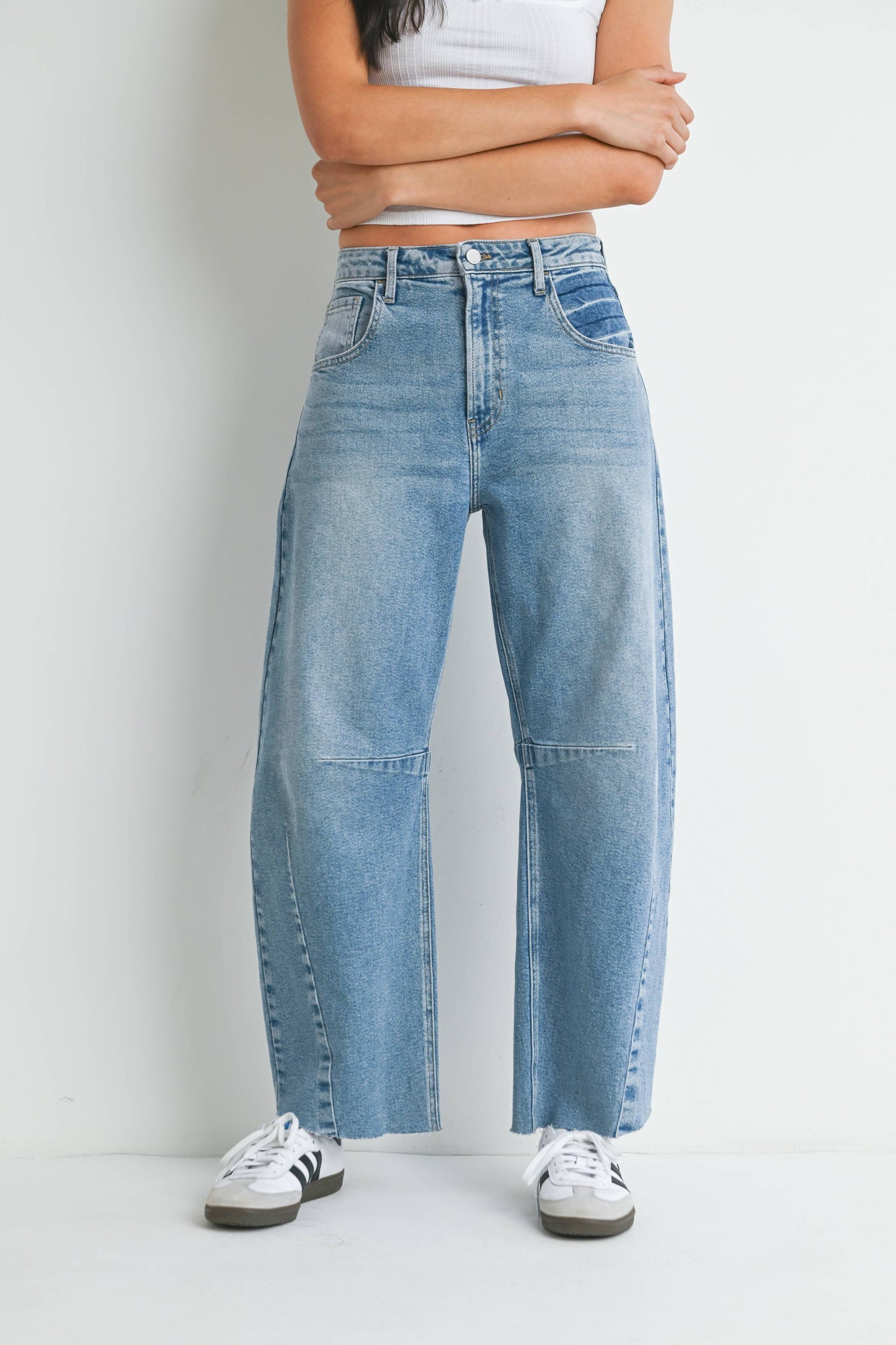 Barrel Jean w/ Seams - Light Denim