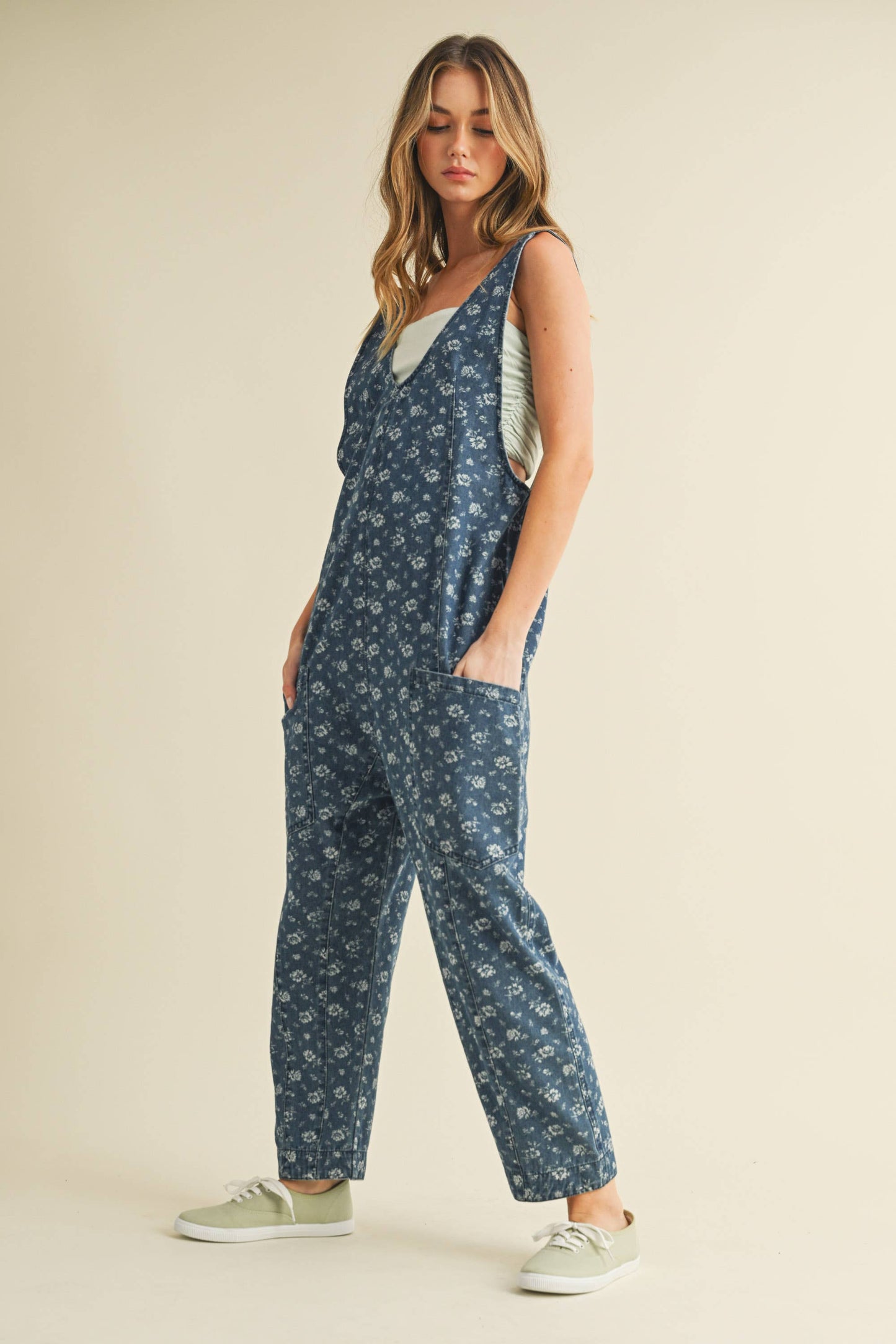 FLOWER PRINT DENIM JUMPSUIT: DENIM