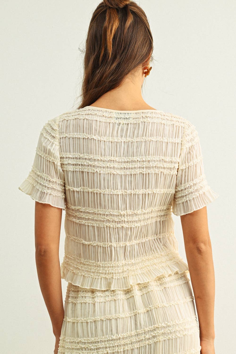 CHIFFON SHORT SLEEVE BUTTON FRONT TOP: BEIGE