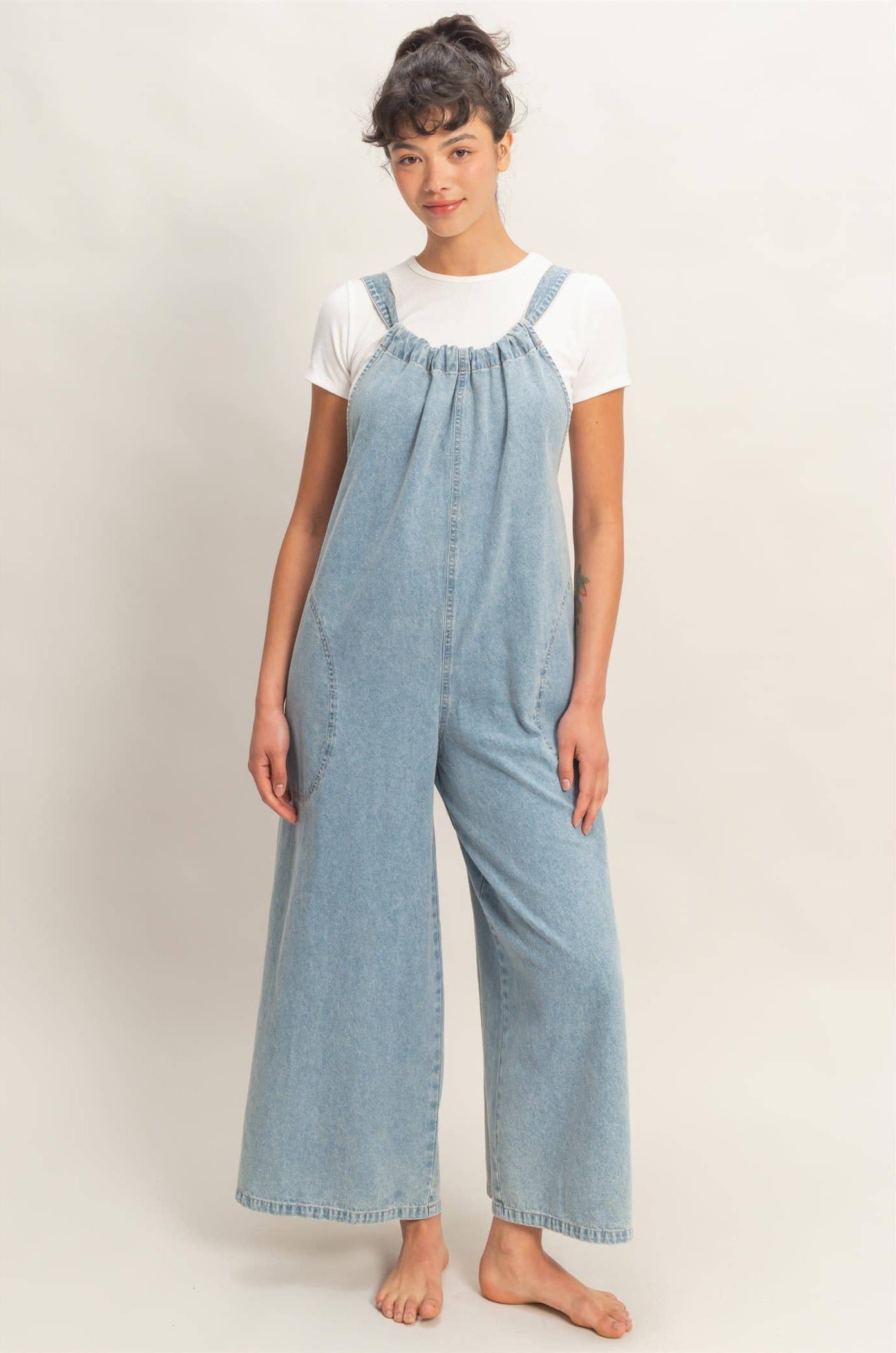 Denim Adjustable Strap Jumpsuit: LIGHT BLUE