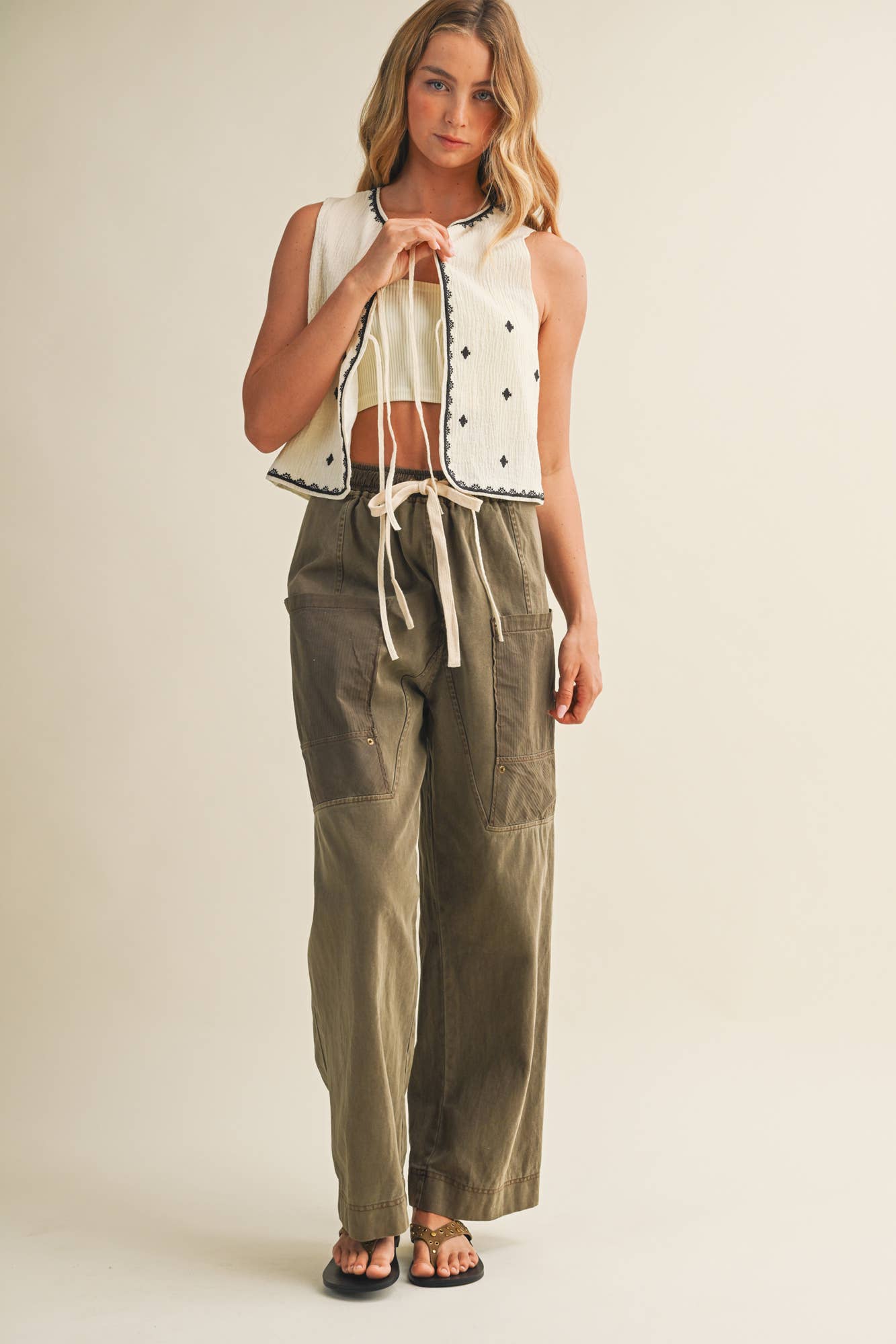 Drawstring Waist Wide Leg Utility Trouser: BURNT MOSS