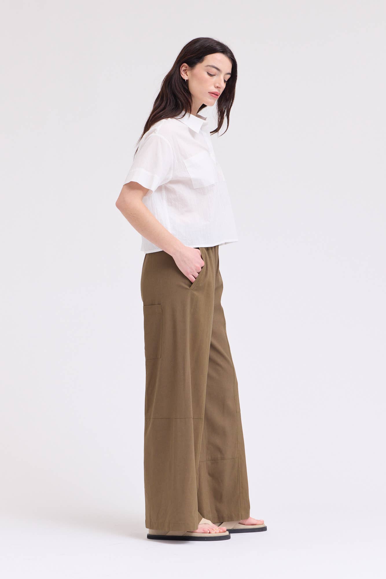 Cropped Button Up Short Sleeve Shirt: White